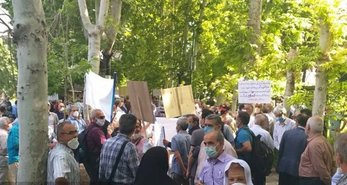 עובדים ועובדים לשעבר בענף התקשורת מחו נגד המשרד לתקשורת