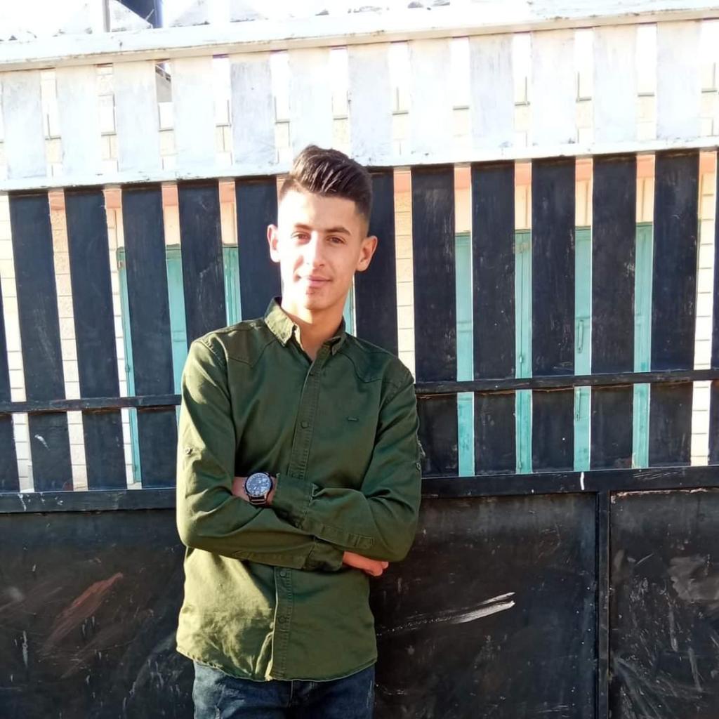 מועתסם עטאללה 
Mouatasam atallah 
متابعة | الارتباط الفلسطيني: "استــــشهاد الشاب معتصم محمد عطا الله (18 عاما) برصاص الاحتلال داخل مستوطنة تكواع، وهو من سكان منطقة أبو نجيم جنوب #بيت_لحم".