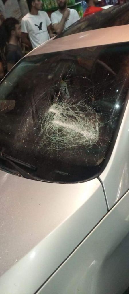 a Palestinian vehicles windows smashed settlers storm al- funduk village east of Qalqliya 30/05/2022